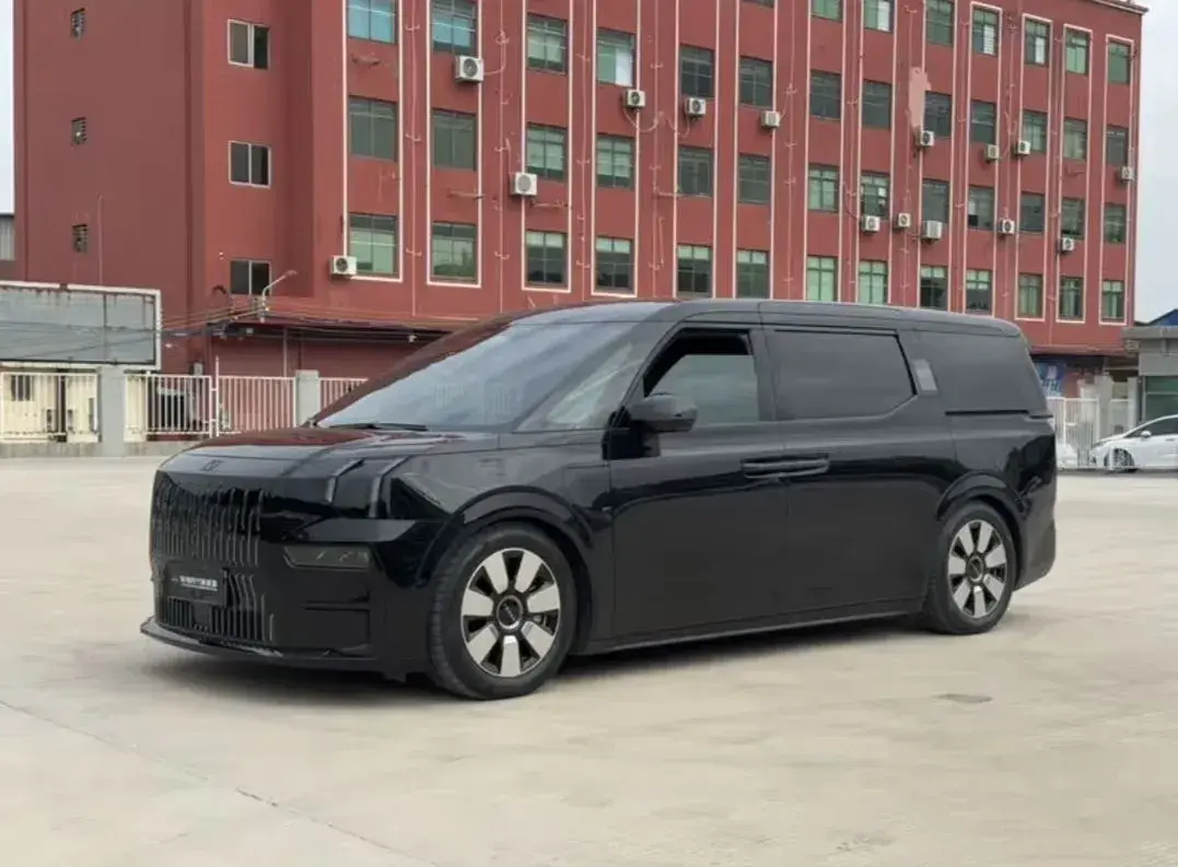 2022 Zeekr 009 BEV 140KWH