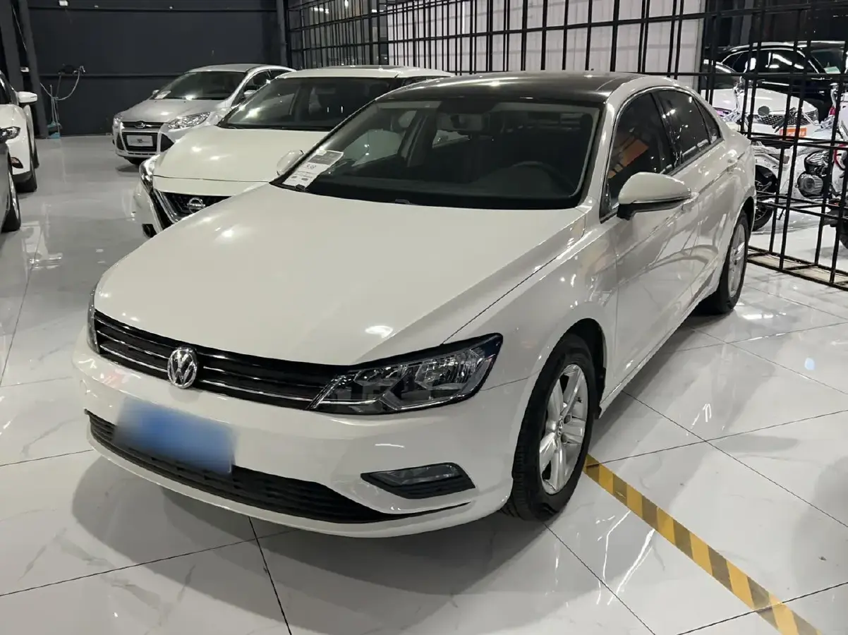 2017 Volkswagen Lamando 1.4T 131HP L4 7DCT