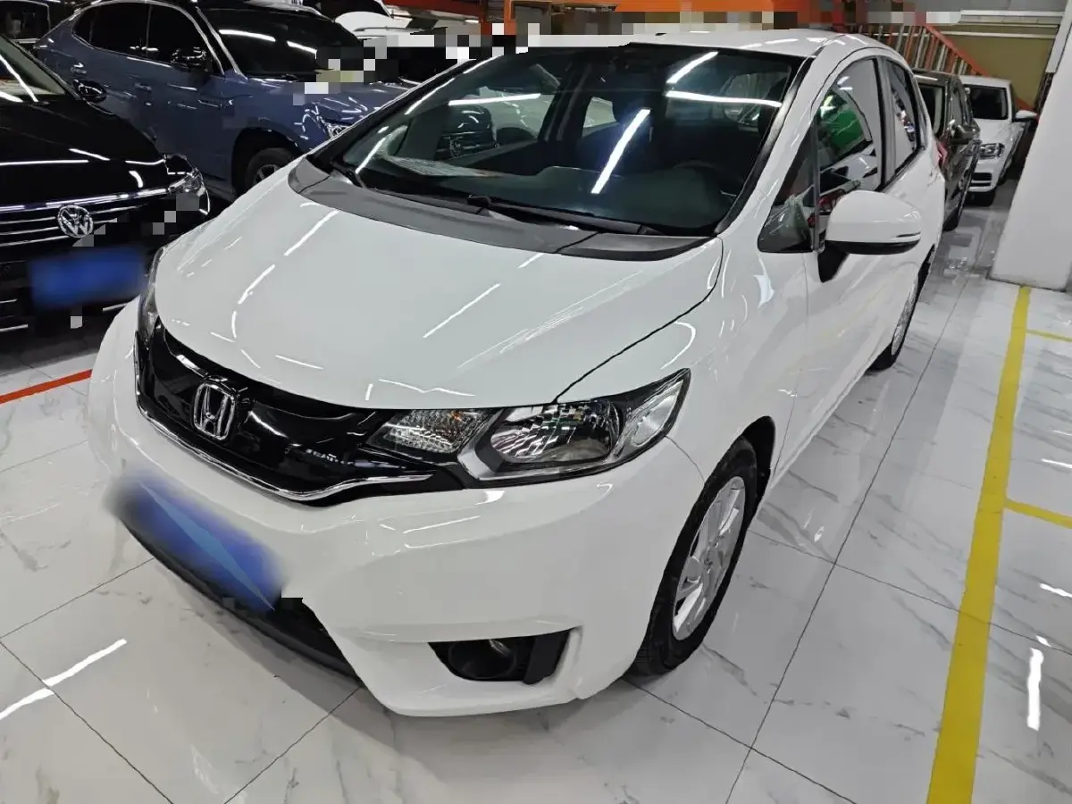 2014 Honda Fit 1.5L 131HP L4 CVT