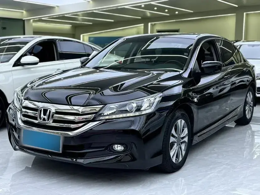 2015 Honda Accord 2.0L 155HP L4 CVT