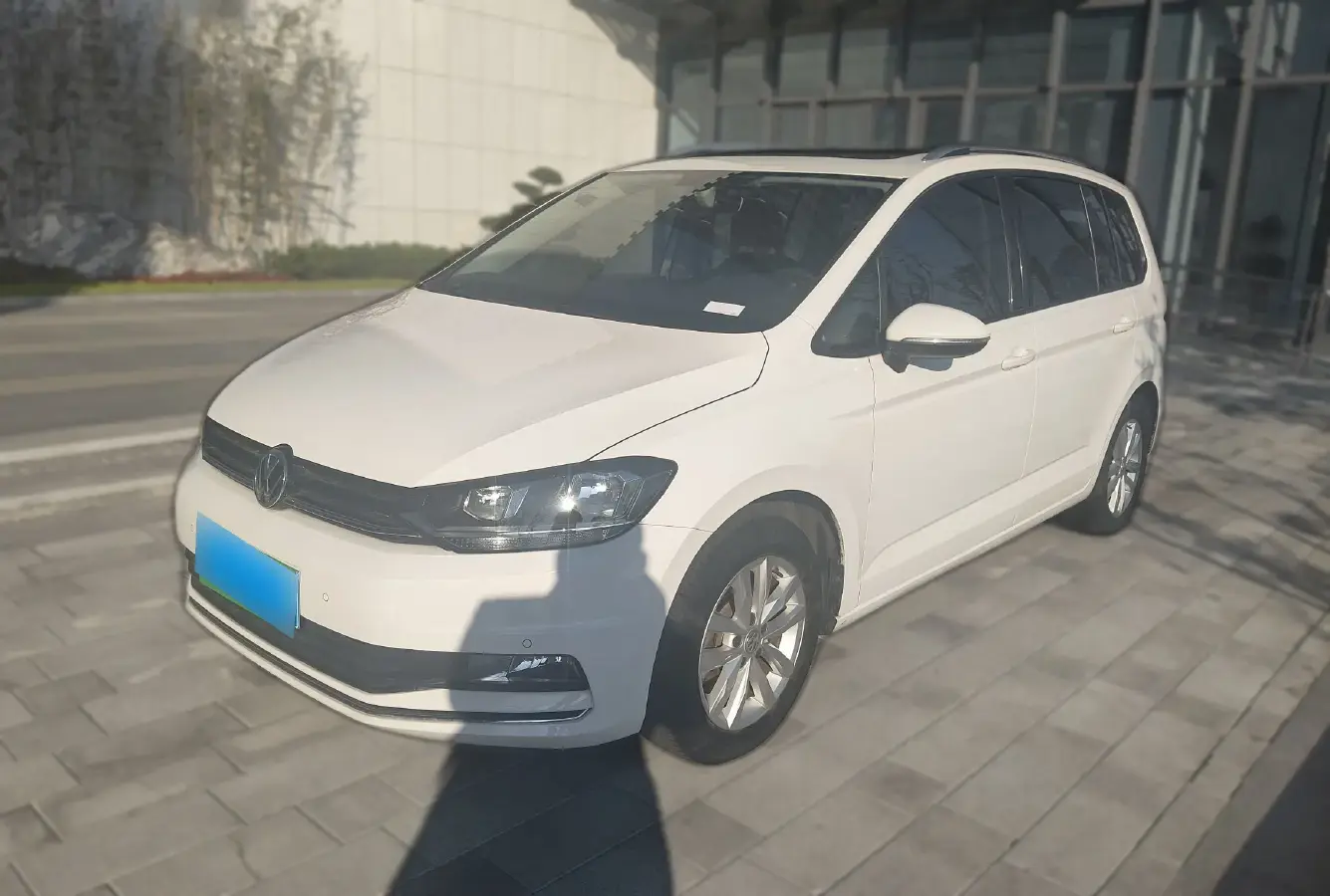2018 Volkswagen Touran 1.4T 150HP L4 7DCT