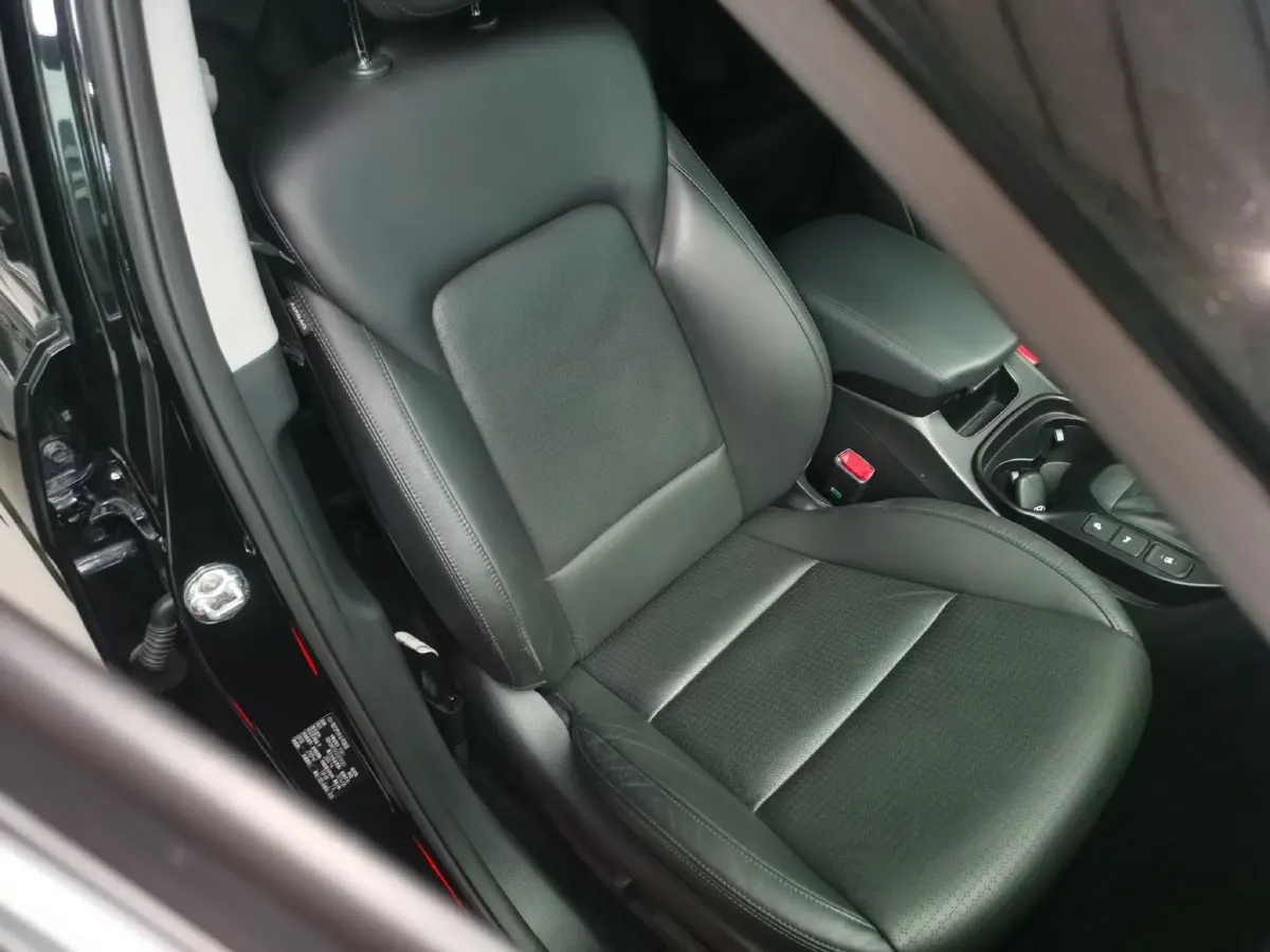 2013 Hyundai Grand SantaFe 3.0L 264HP V6 6AT,autocango,china used car exporter,china ev exporter,chinese used car exporter,chinese used ev exporter