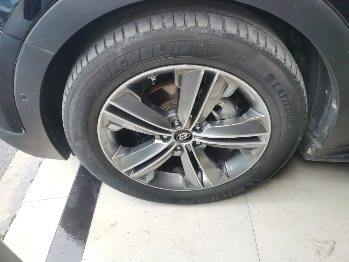 2013 Hyundai Grand SantaFe 3.0L 264HP V6 6AT,autocango,china used car exporter,china ev exporter,chinese used car exporter,chinese used ev exporter