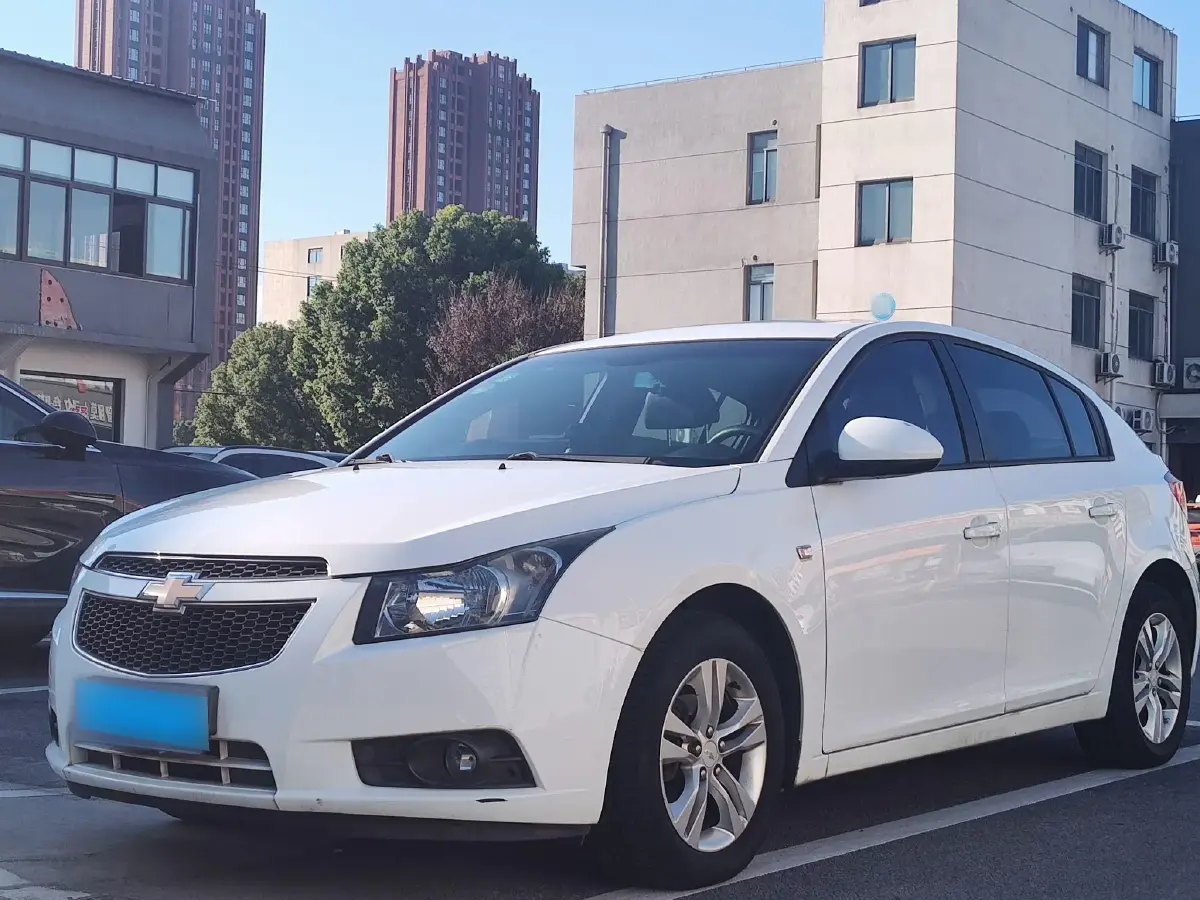 2013 Chevrolet Cruze 1.6L 121HP L4 6AT