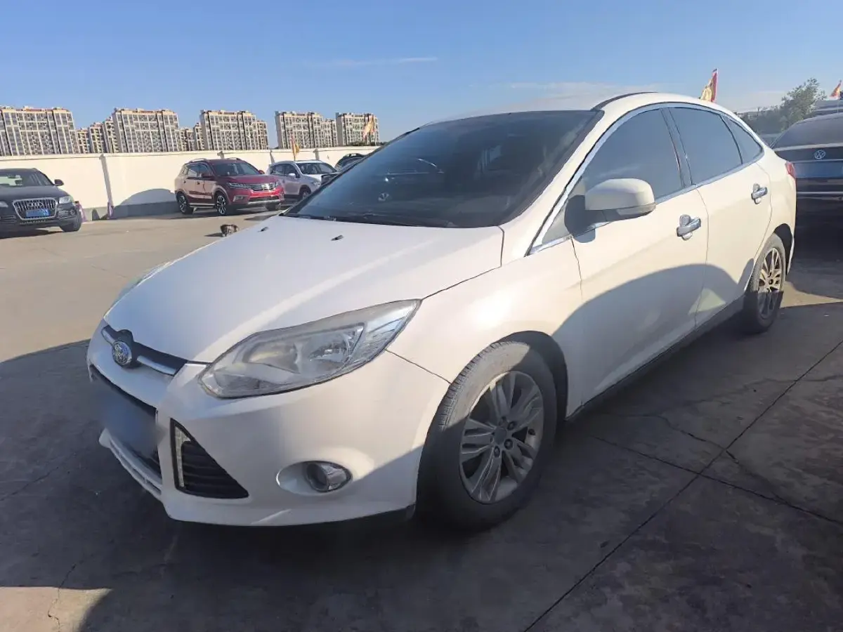 2012 Ford Focus 1.6L 125HP L4 6DCT