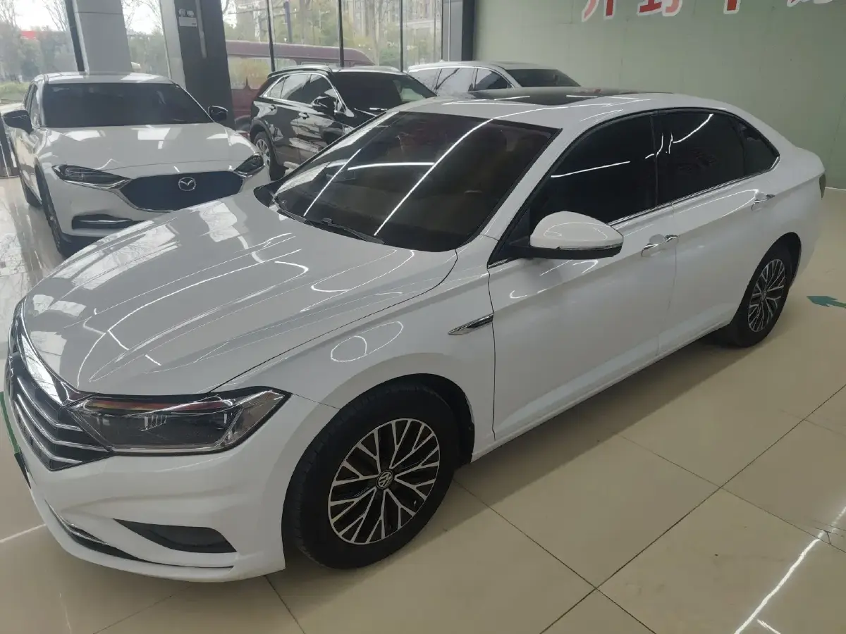 2020 Volkswagen Sagitar 1.4T 150HP L4 7DCT