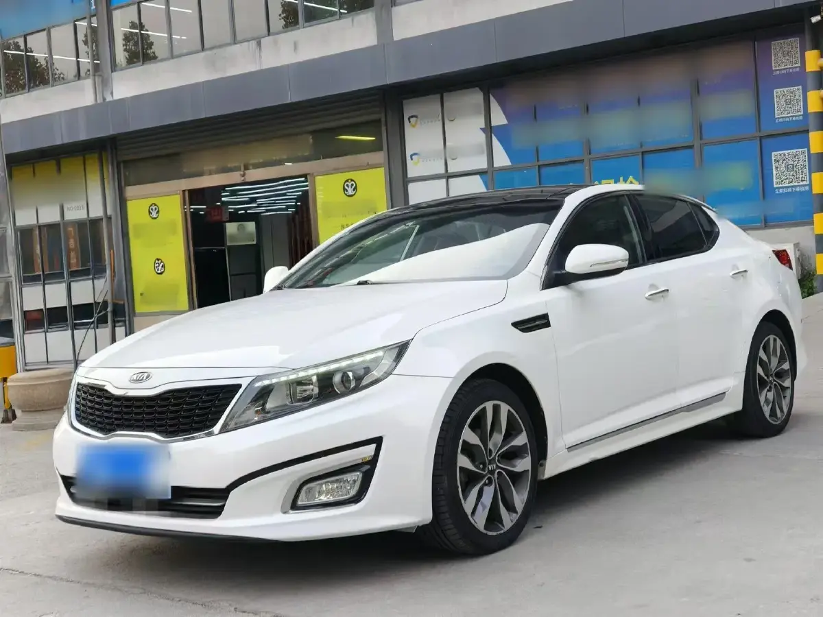 2014 Kia K5 2.0L 162HP L4 6AT