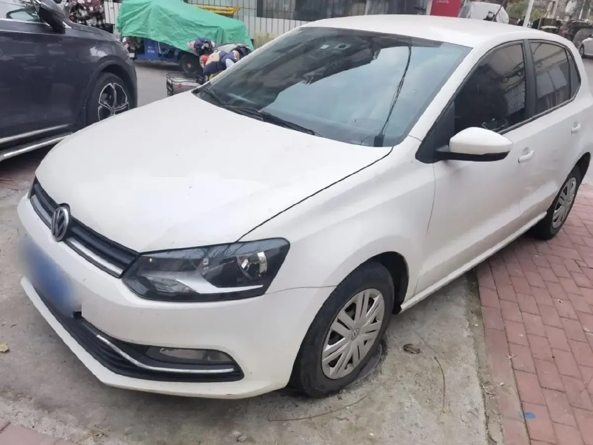 2014 Volkswagen Polo 1.4L 90HP L4 5MT