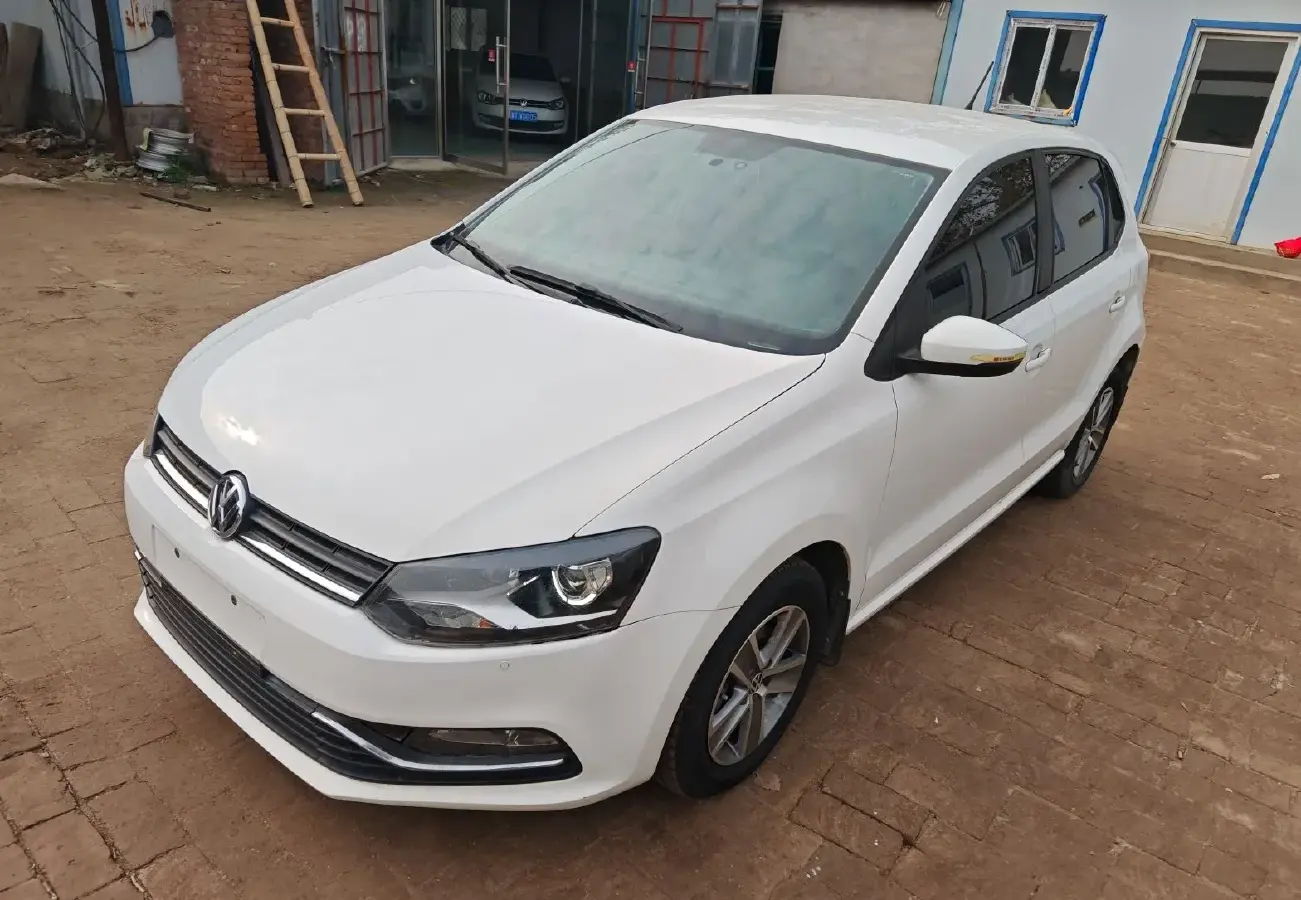 2016 Volkswagen Polo 1.4L 90HP L4 5MT