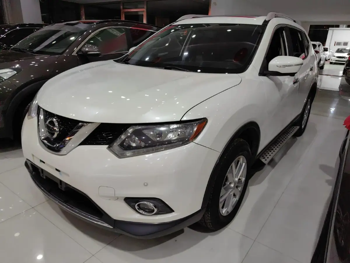2014 Nissan X-Trail 2.0L 150HP L4 CVT