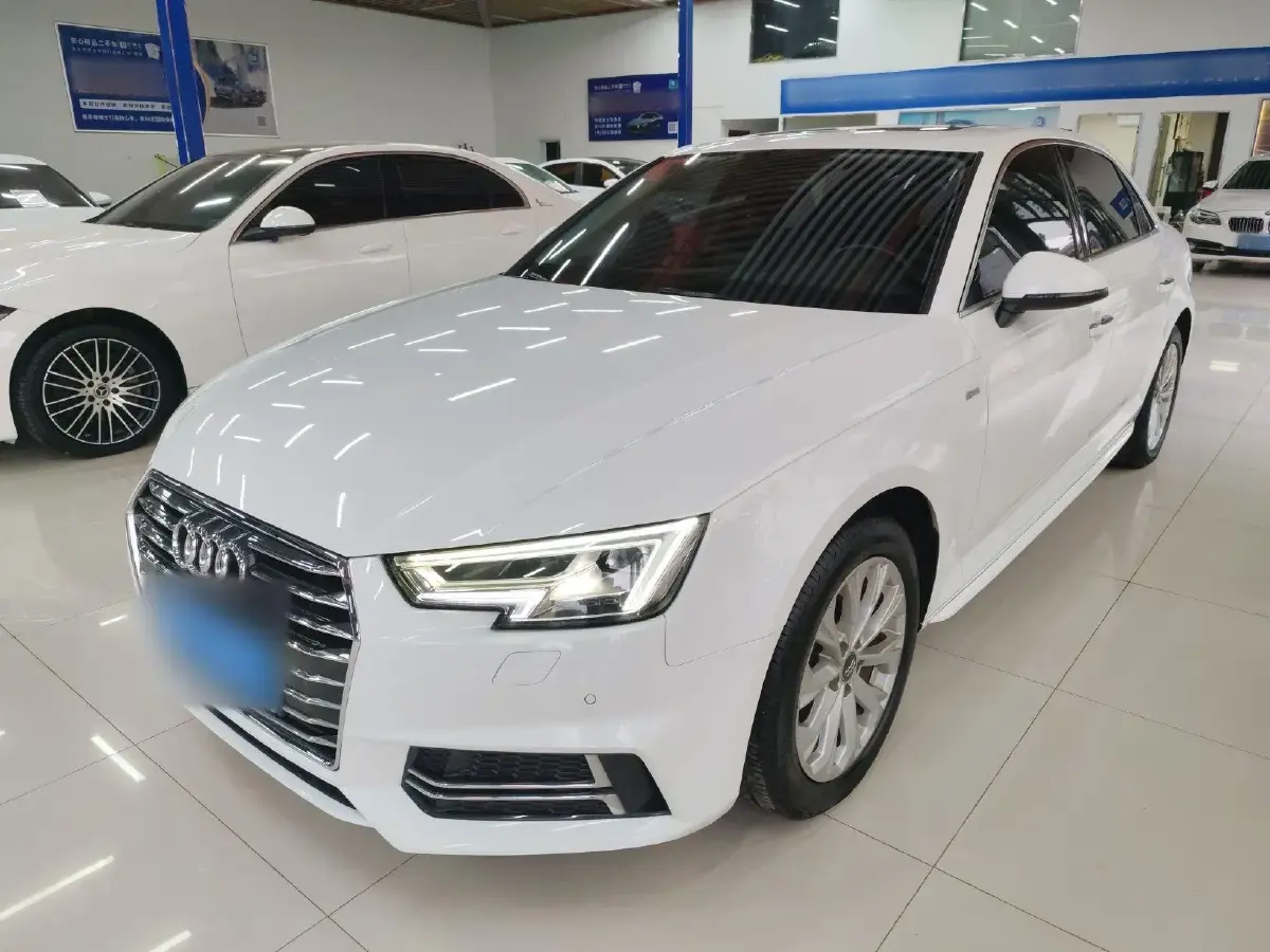 2019 Audi A4L 2.0T 190HP L4 7DCT