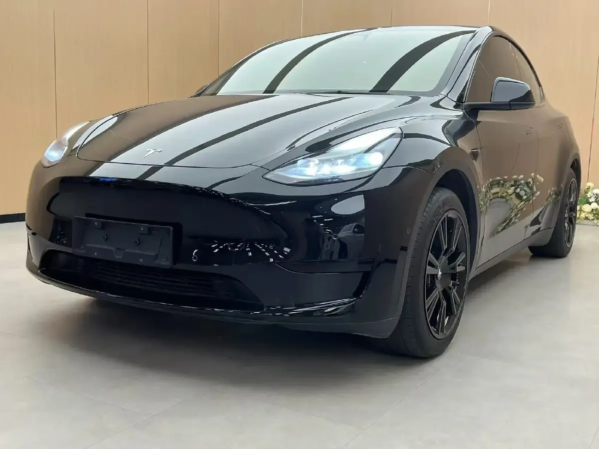 2024 Tesla Model Y BEV 60KWH