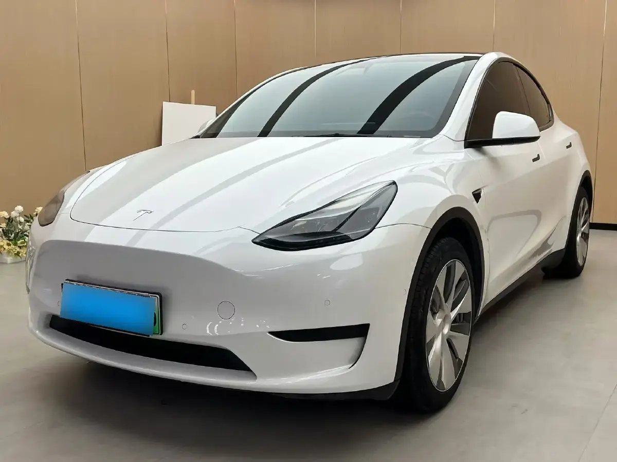 2022 Tesla Model Y BEV 60KWH