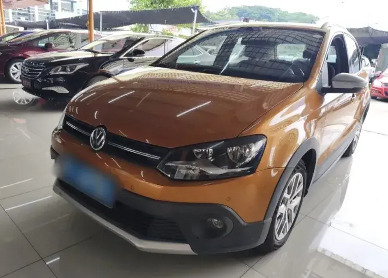 2014 Volkswagen Polo 1.6L 110HP L4 6AT