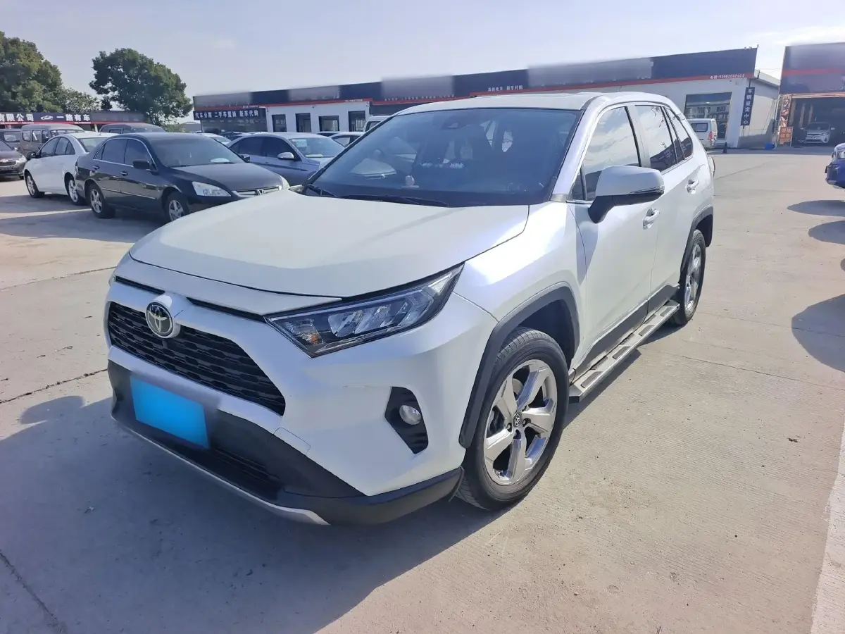 2020 Toyota RAV4 2.0L 171HP L4 CVT