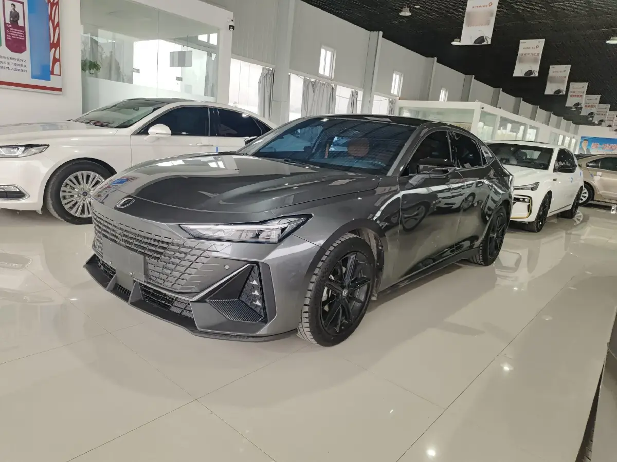 2022 ChangAn UNI-V 1.5T 188HP L4 7DCT