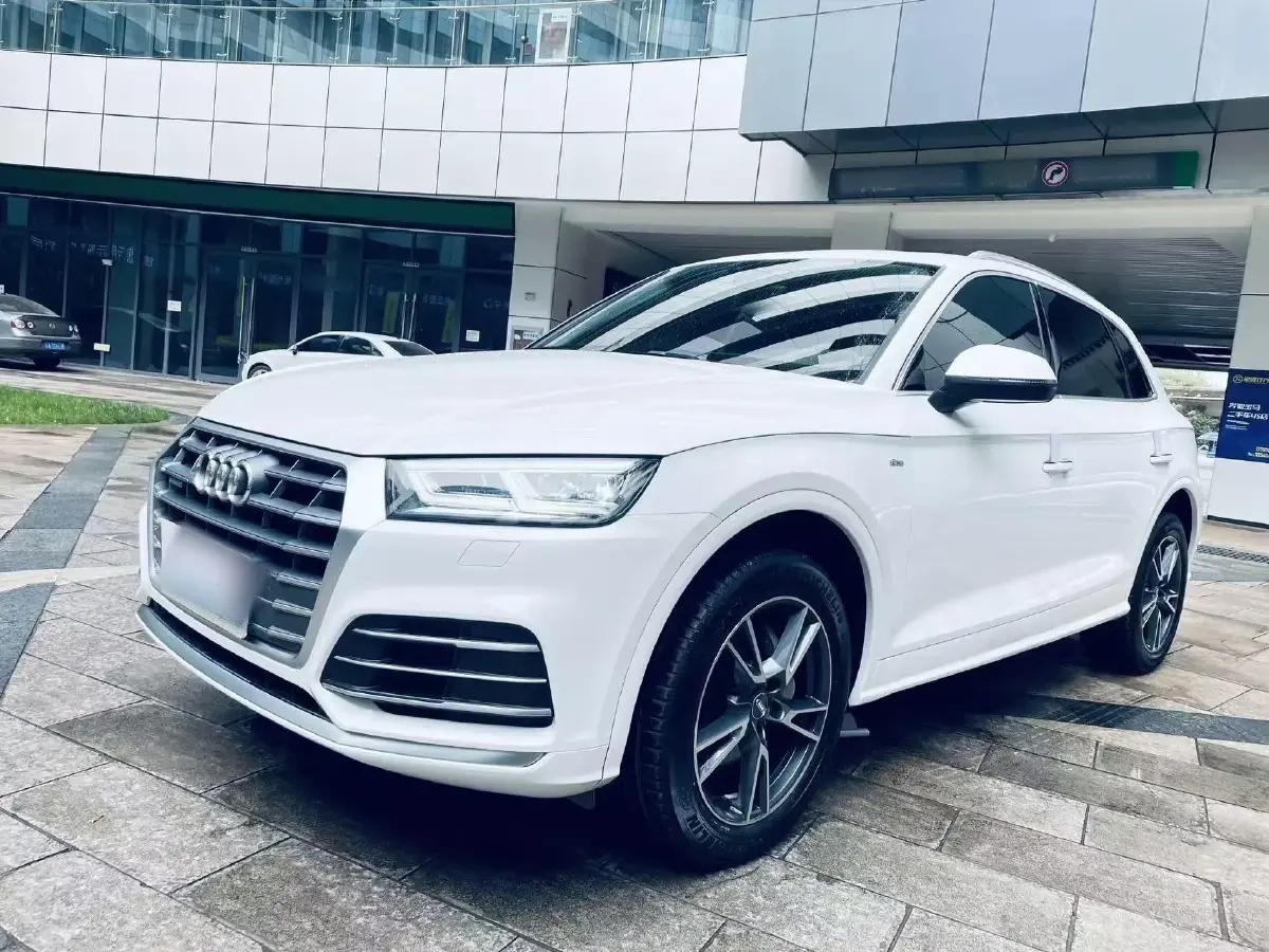 2020 Audi Q5L 2.0T 190HP L4 7DCT