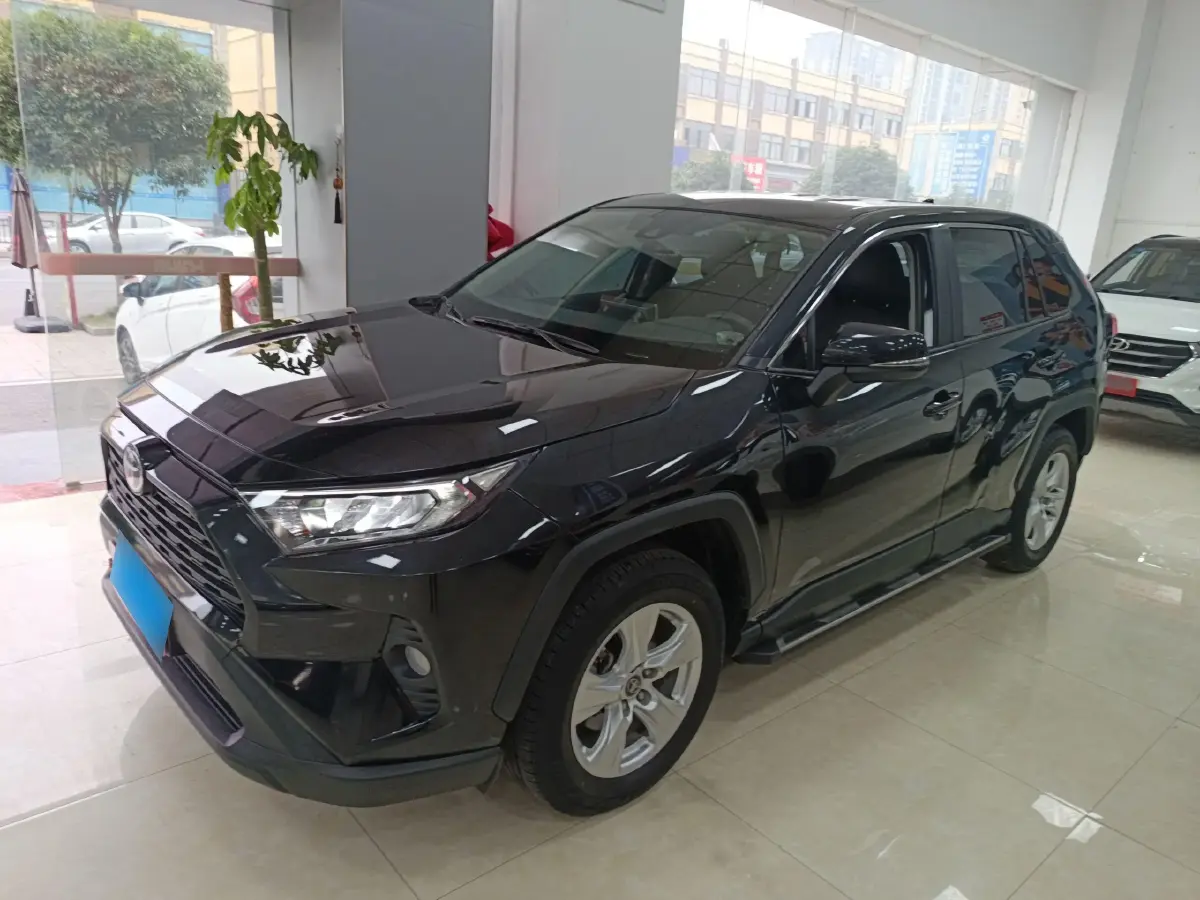 2020 Toyota RAV4 2.0L 171HP L4 CVT