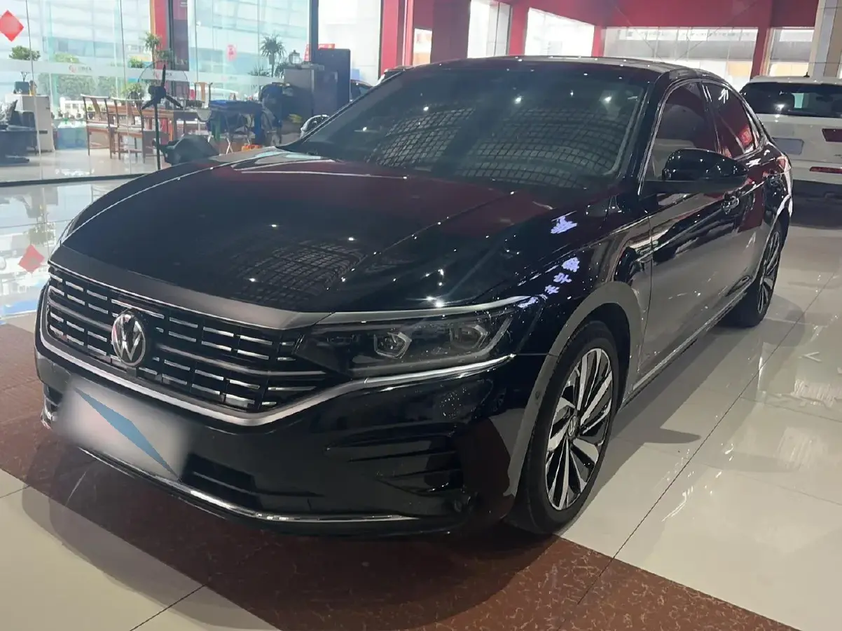 2022 Volkswagen Passat 2.0T 186HP L4 7DCT