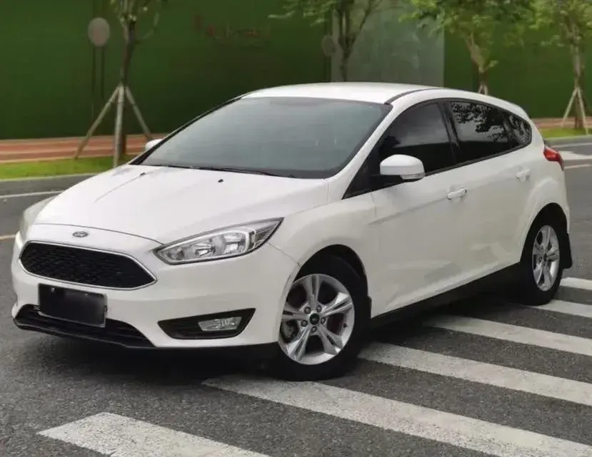 2015 Ford Focus 1.6L 125HP L4 6DCT