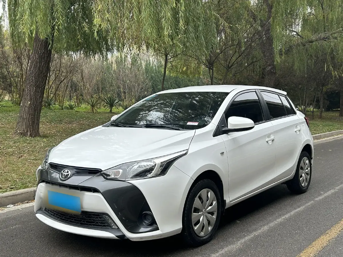 2016 Toyota Yaris L 1.5L 107HP L4 CVT