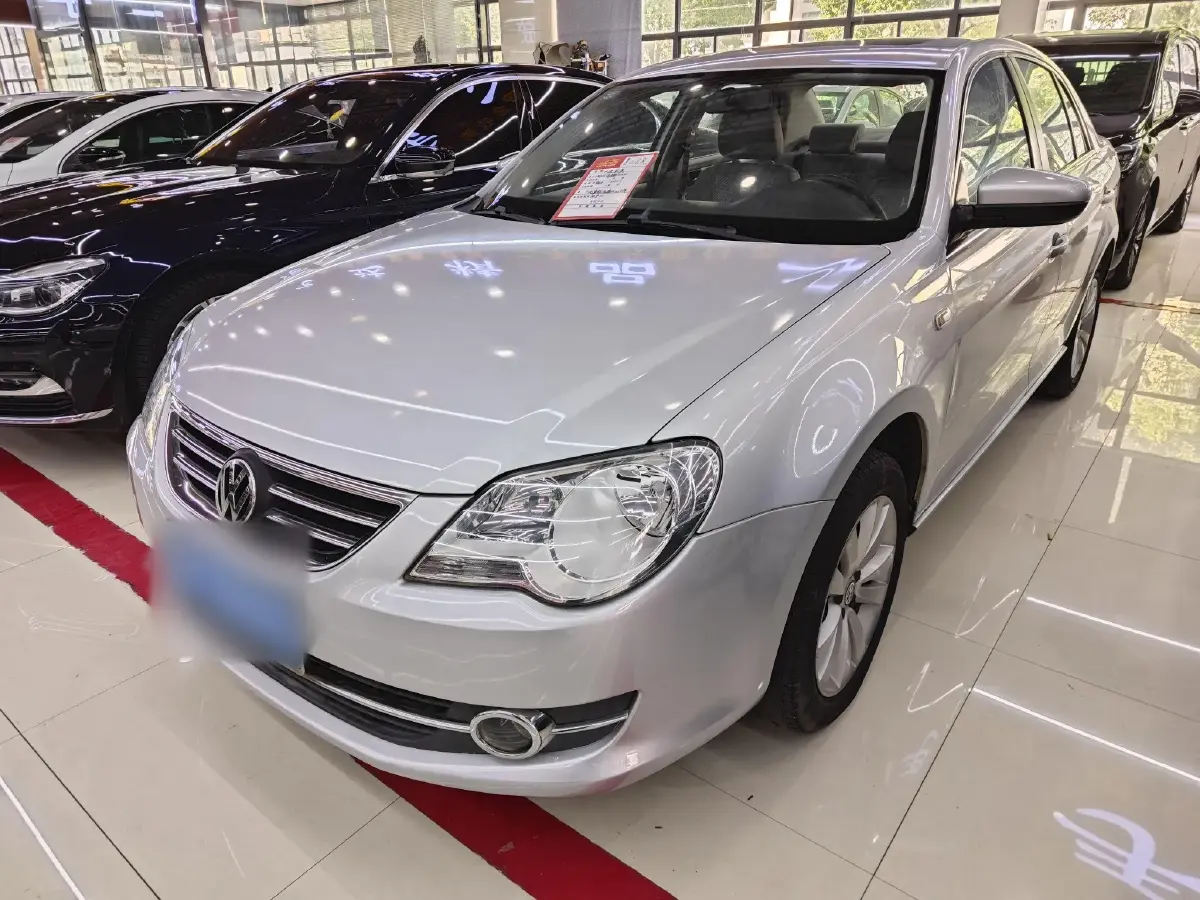 2012 Volkswagen Bora 1.6L 105HP L4 6AT