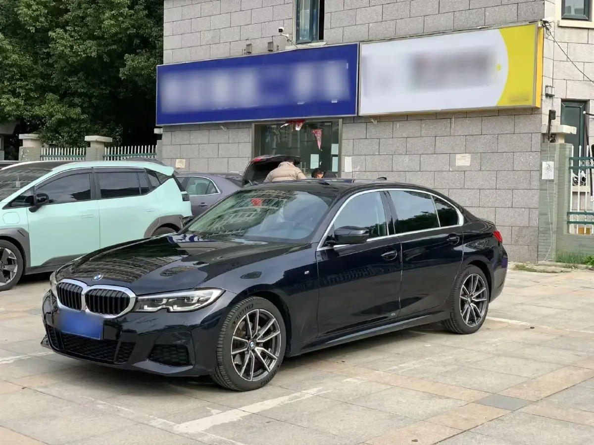 2022 BMW 3 Series 2.0T 184HP L4 8AT