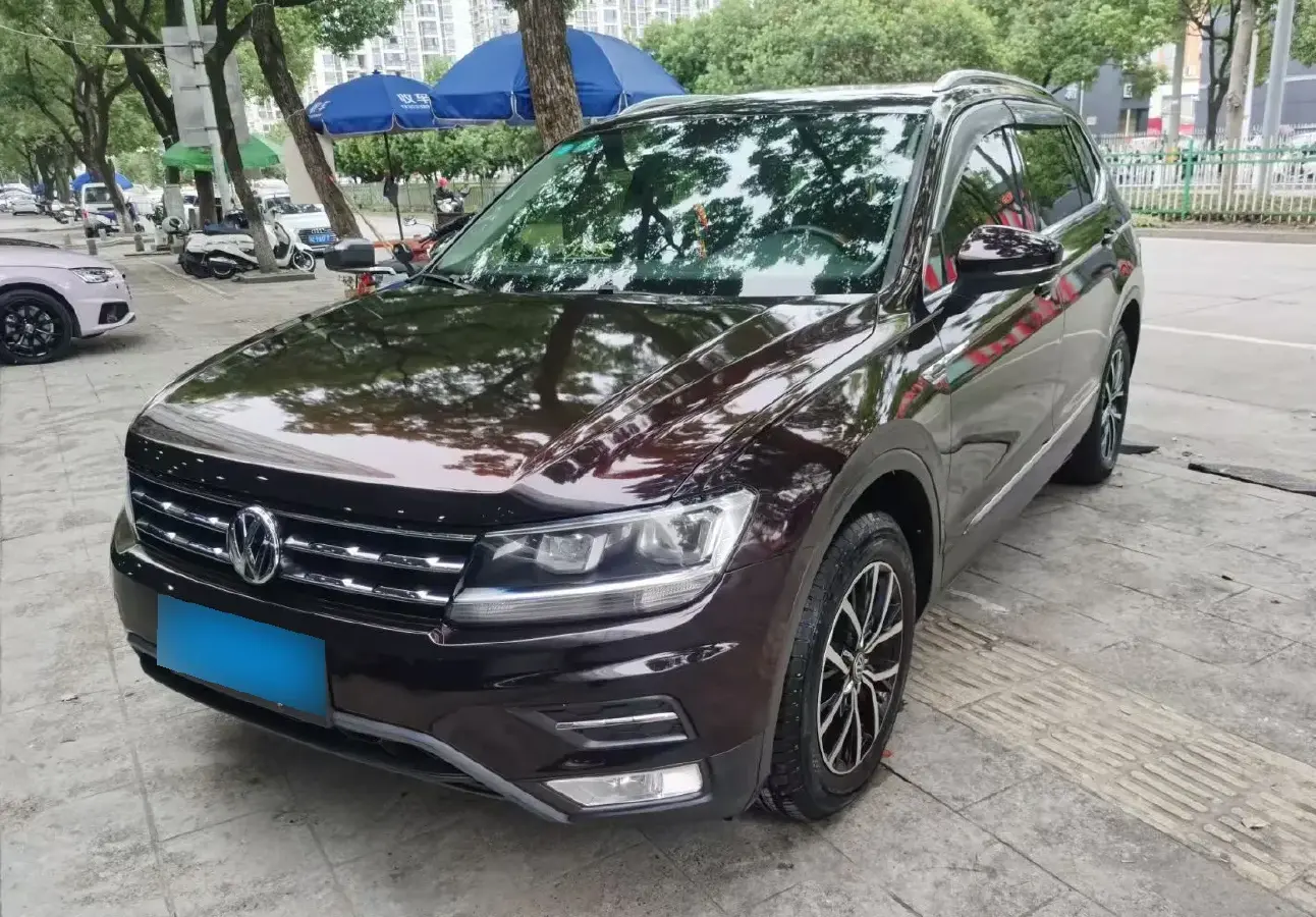 2017 Volkswagen Tiguan L 1.8T 180HP L4 7DCT