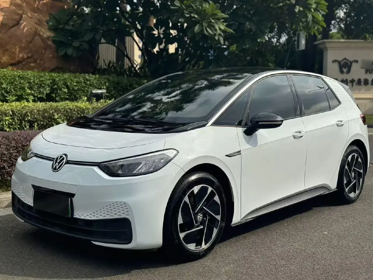 2023 Volkswagen ID.3 BEV 52.8KWH