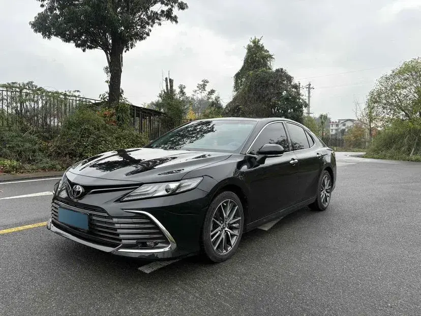 2021 Toyota Camry 2.5L 209HP L4 8AT