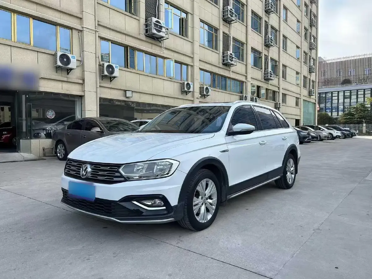 2018 Volkswagen C-Trek 1.5L 110HP L4 6AT