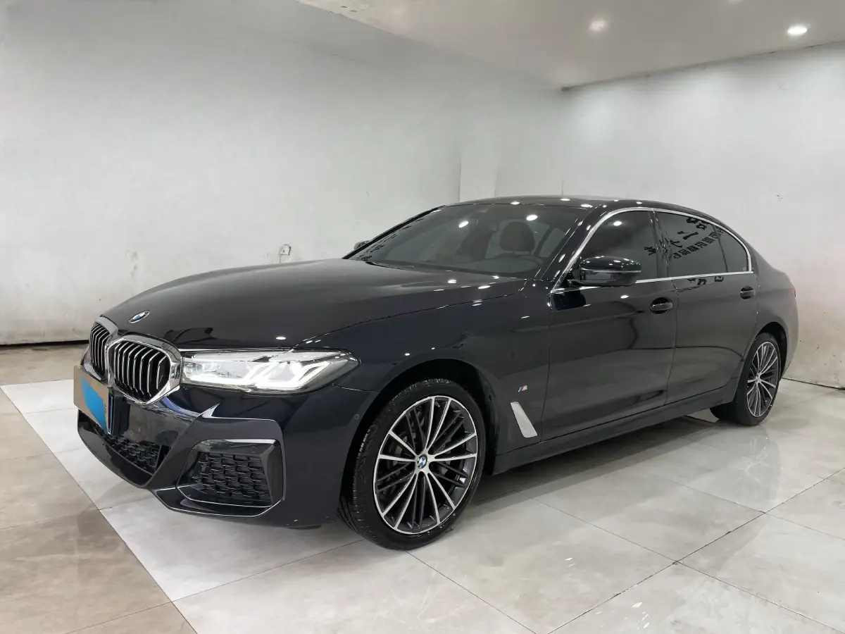 2023 BMW 5 Series 2.0T 245HP L4 8AT