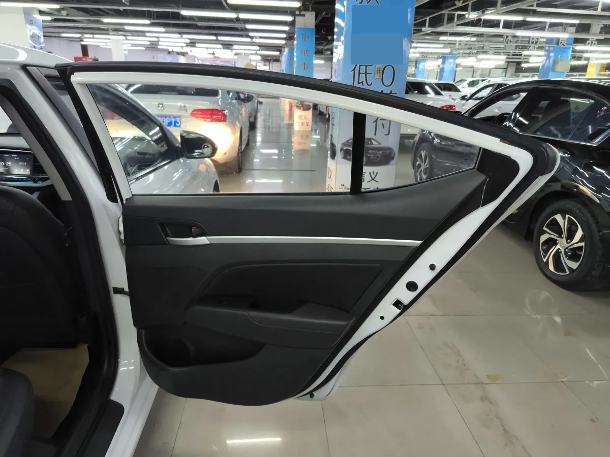 2018 Hyundai Elantra 1.6L 130HP L4 6AT,autocango,china used car exporter,china ev exporter,chinese used car exporter,chinese used ev exporter