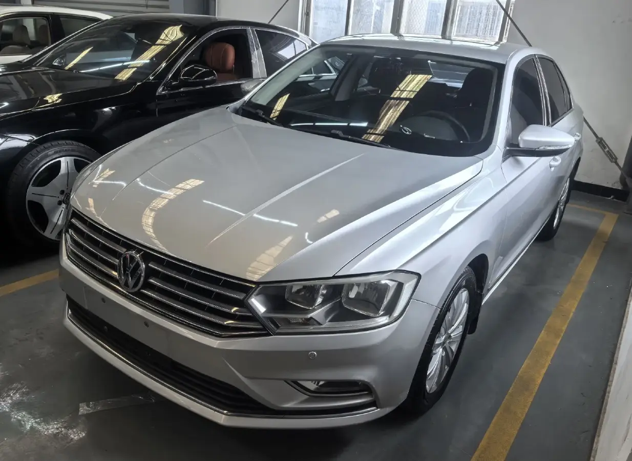 2016 Volkswagen Bora 1.6L 110HP L4 6AT