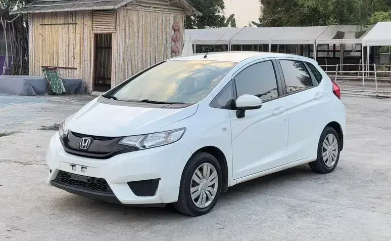 2014 Honda Fit 1.5L 131HP L4 CVT
