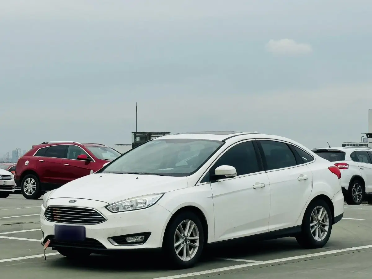 2017 Ford Focus 1.6L 125HP L4 6DCT