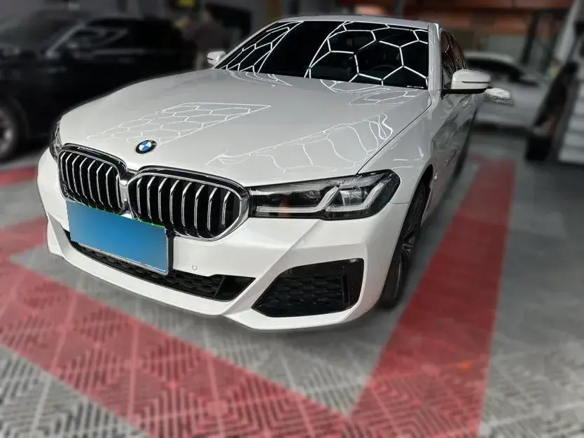 2022 BMW 5 Series 2.0T 252HP L4 8AT