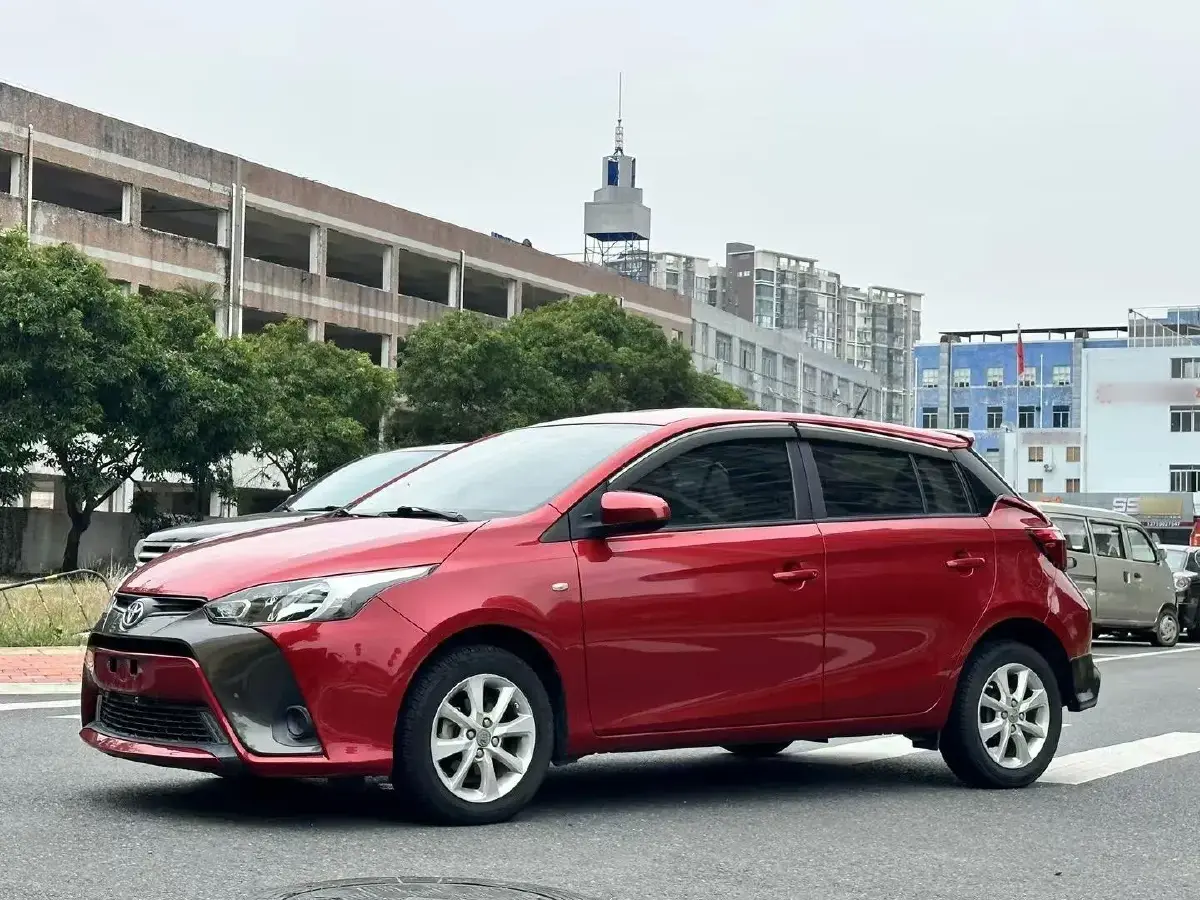2016 Toyota Yaris L 1.5L 107HP L4 CVT
