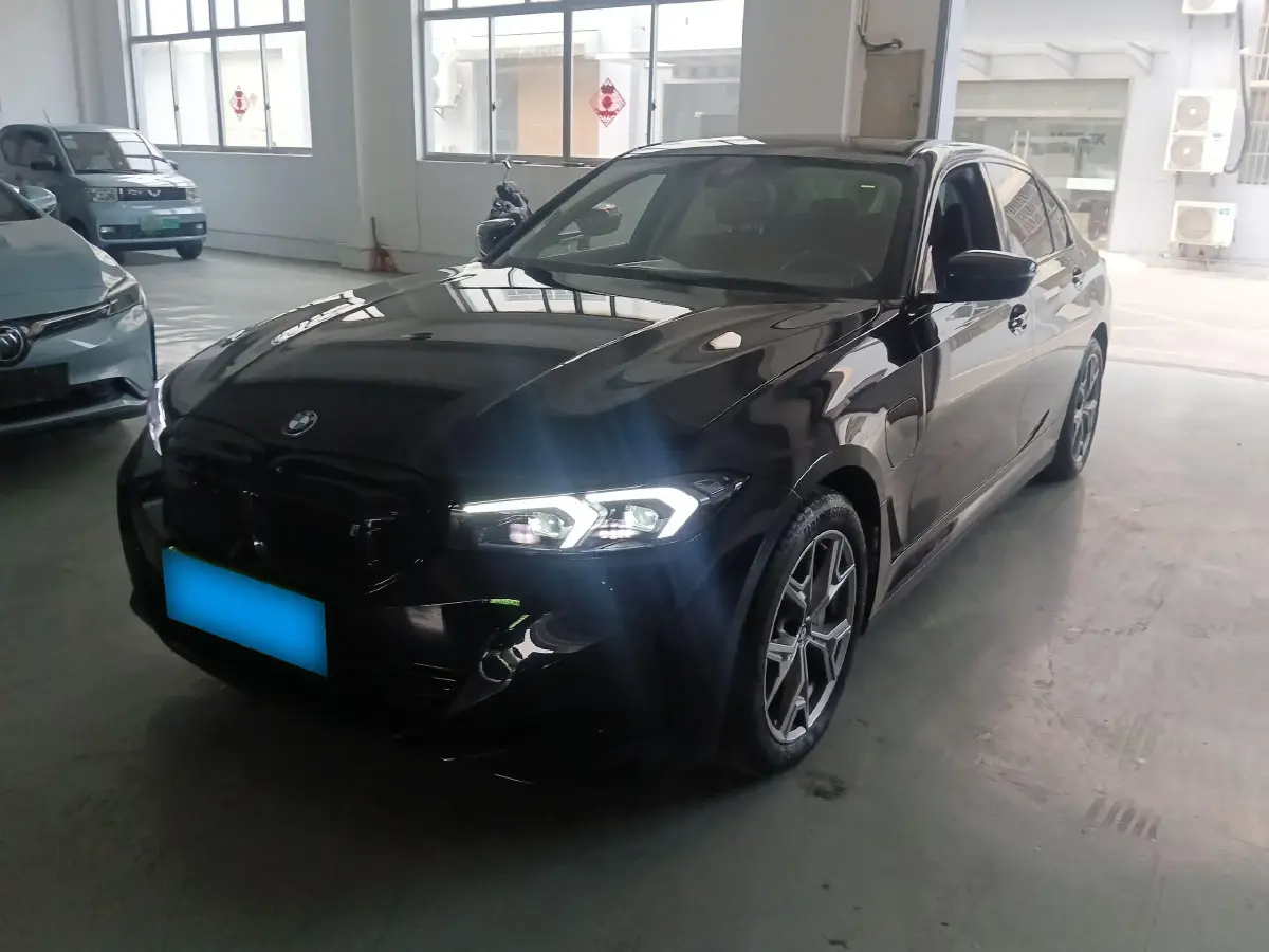 2024 BMW i3 BEV 70KWH