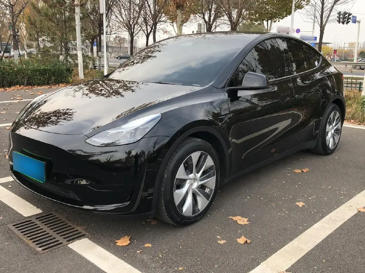 2022 Tesla Model Y BEV 60KWH