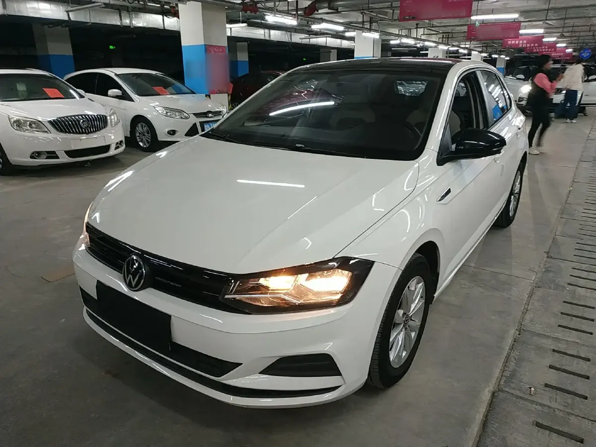 2021 Volkswagen Polo 1.5L 113HP L4 6AT