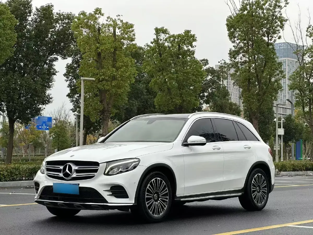 2018 Mercedes-Benz GLC Class 2.0T 211HP L4 9AT