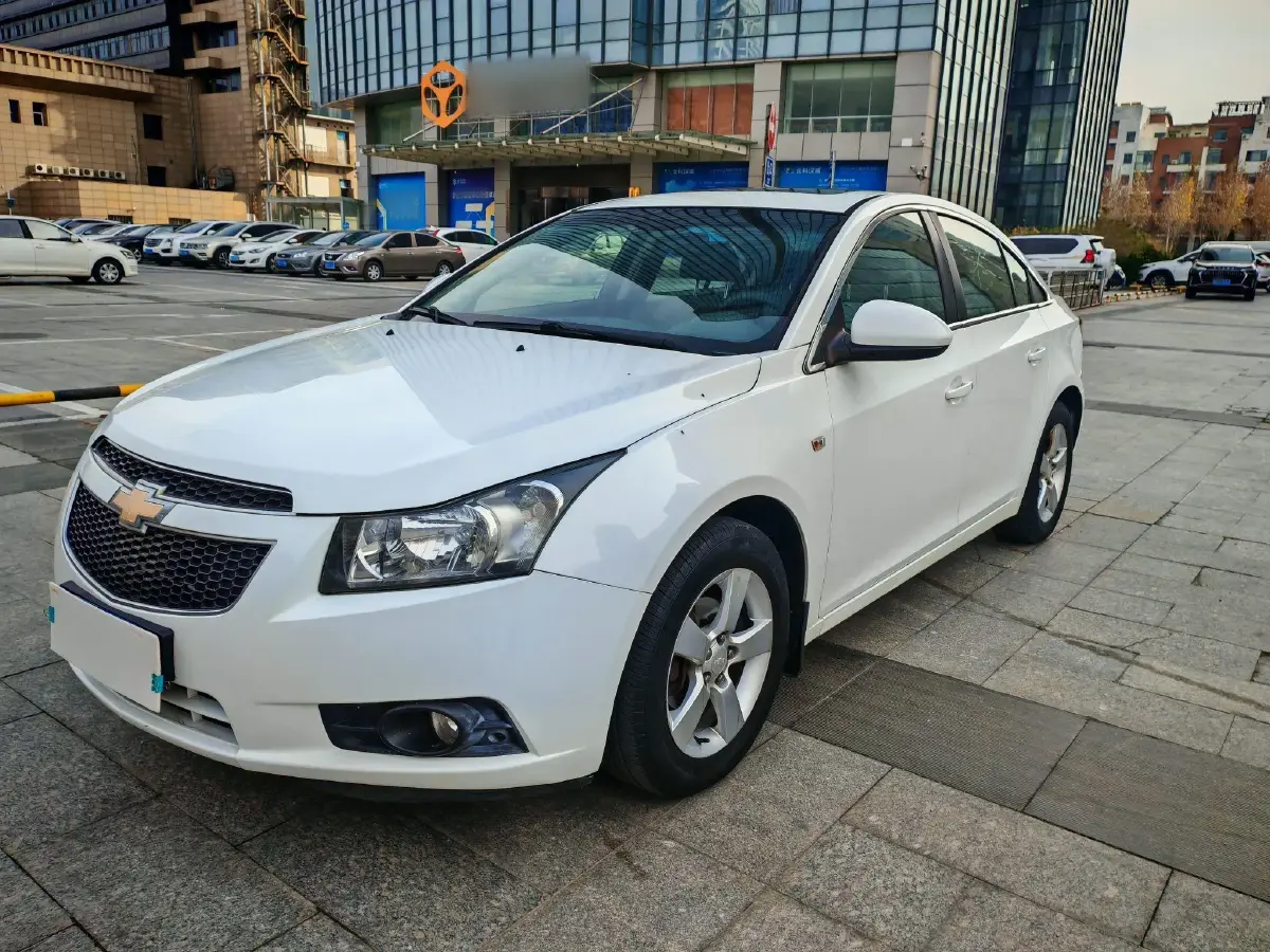 2013 Chevrolet Cruze 1.6L 121HP L4 6AT