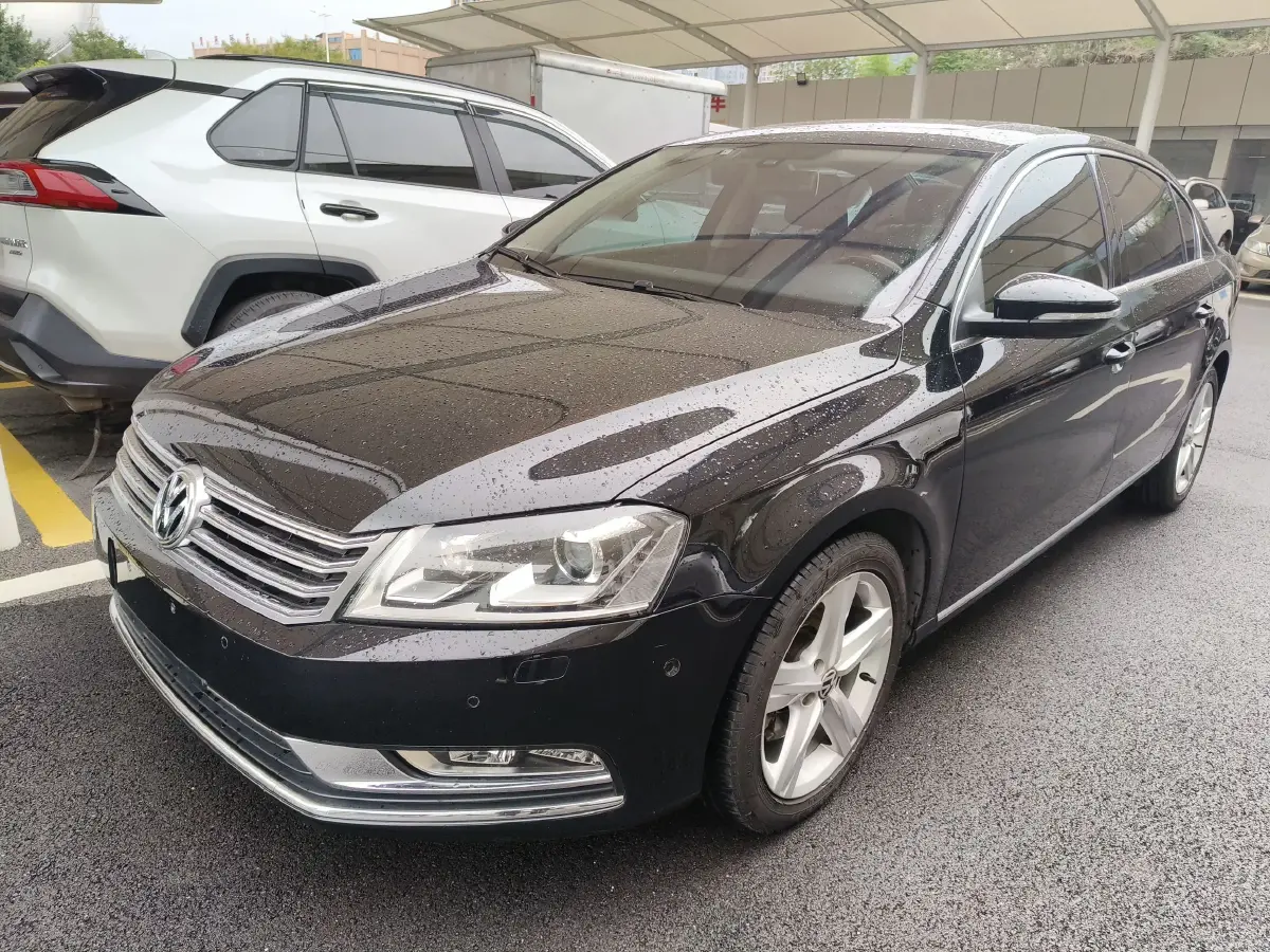 2015 Volkswagen Magotan 2.0T 200HP L4 6DCT
