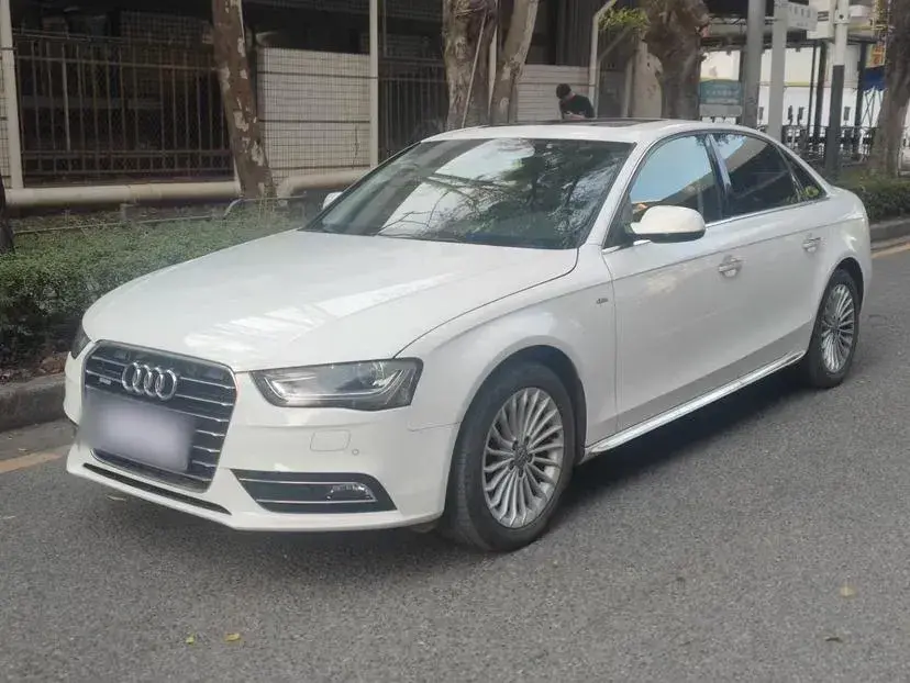 2016 Audi A4L 2.0T 180HP L4 CVT
