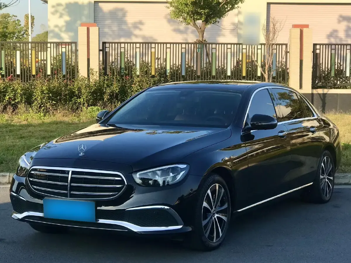 2022 Mercedes-Benz E Class 2.0T 211HP L4 9AT PHEV 25.4KWH