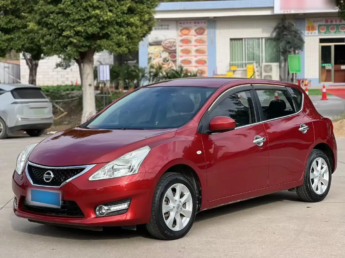 2014 Nissan Tiida 1.6L 126HP L4 CVT