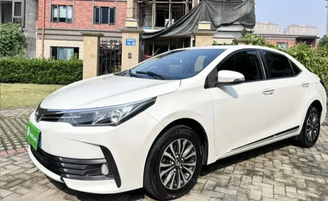2017 Toyota Corolla 1.2T 116HP L4 CVT