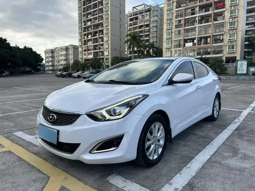 2016 Hyundai Elantra 1.6L 128HP L4 6AT