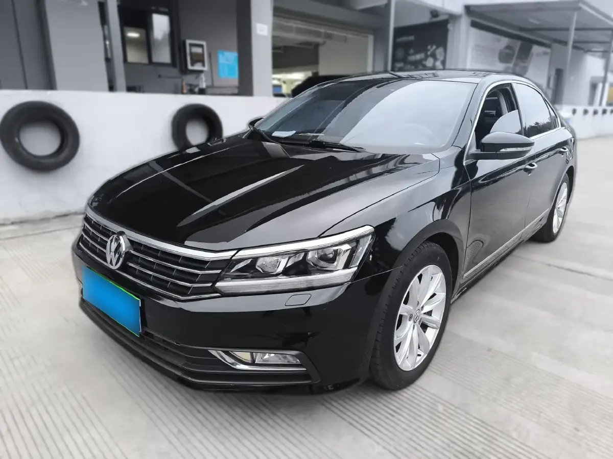 2017 Volkswagen Passat 1.4T 150HP L4 7DCT